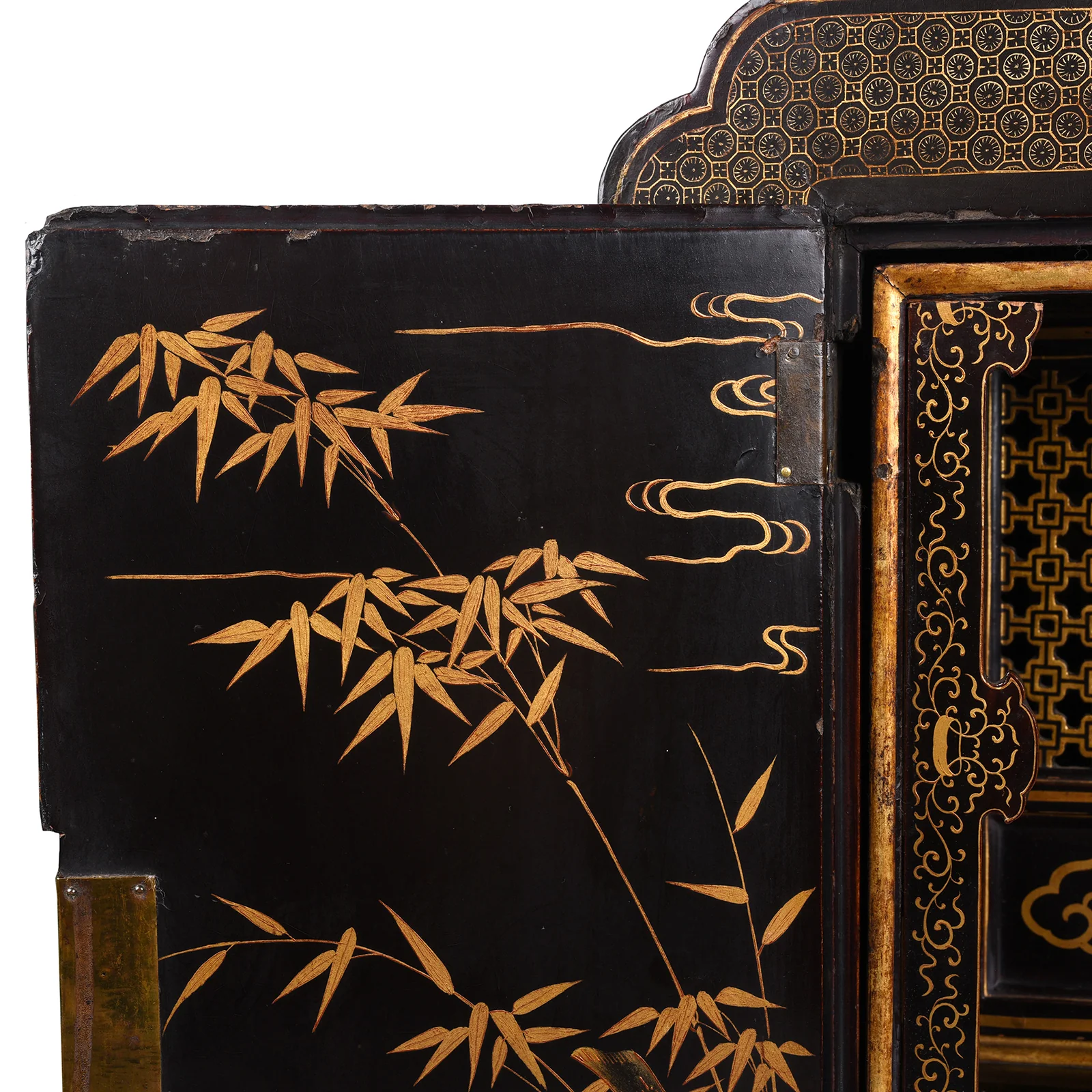 Gilt Black Lacquer Chinese Export Shrine Cabinet - Ca 1820 - Image 10