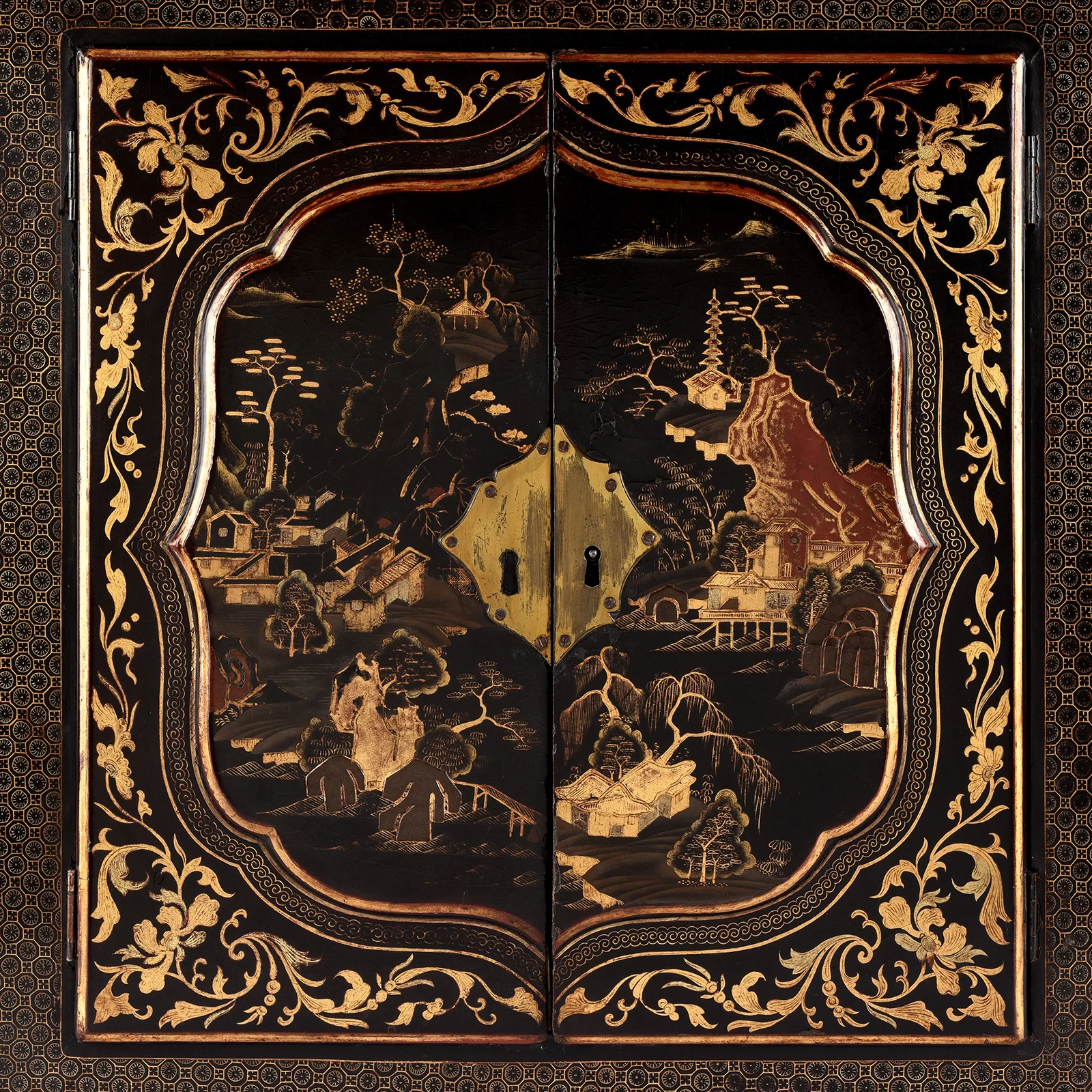 Gilt Black Lacquer Chinese Export Shrine Cabinet - Ca 1820 - Image 8