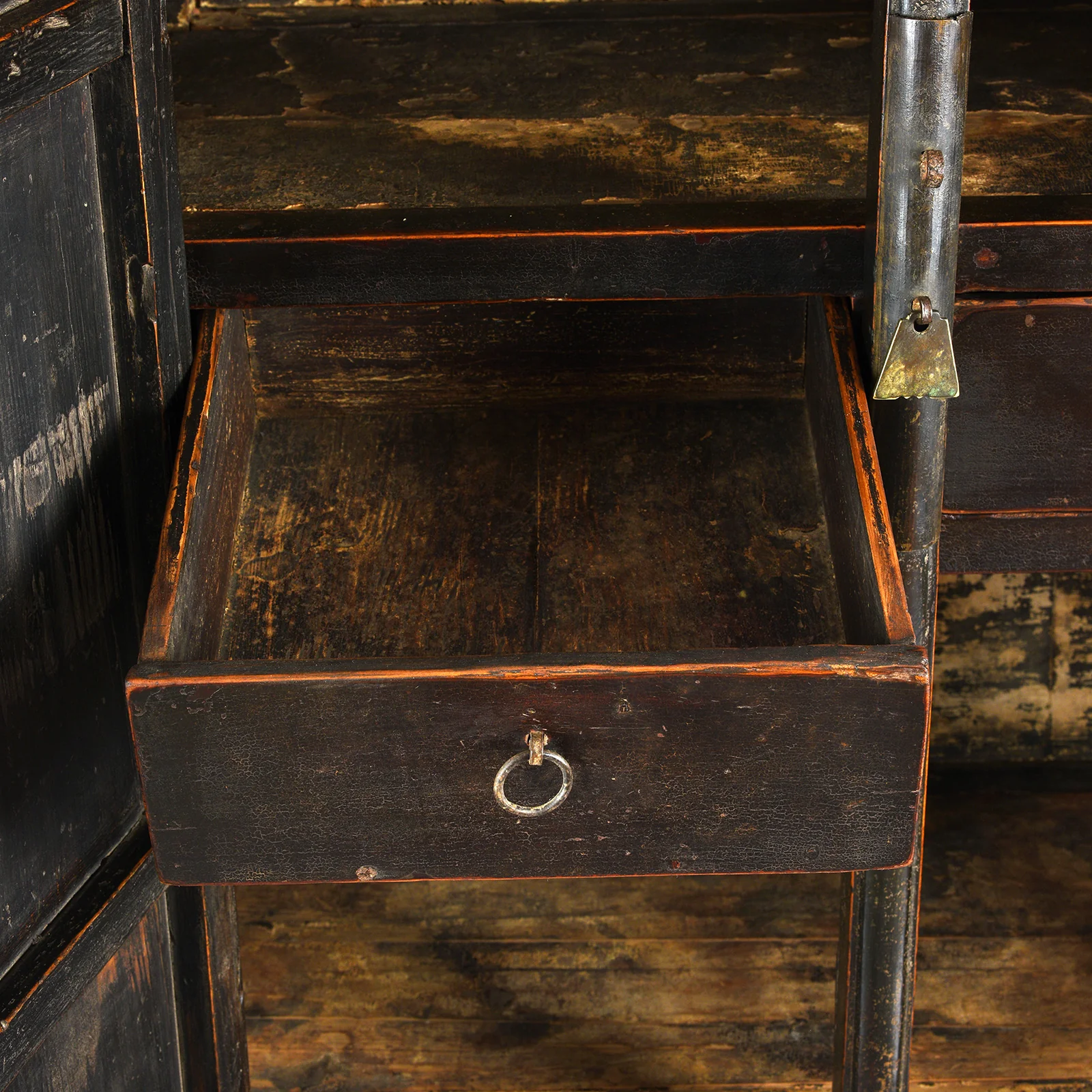 Black Lacquer Taper Cabinet From Shanxi - 18th Century - Image 5