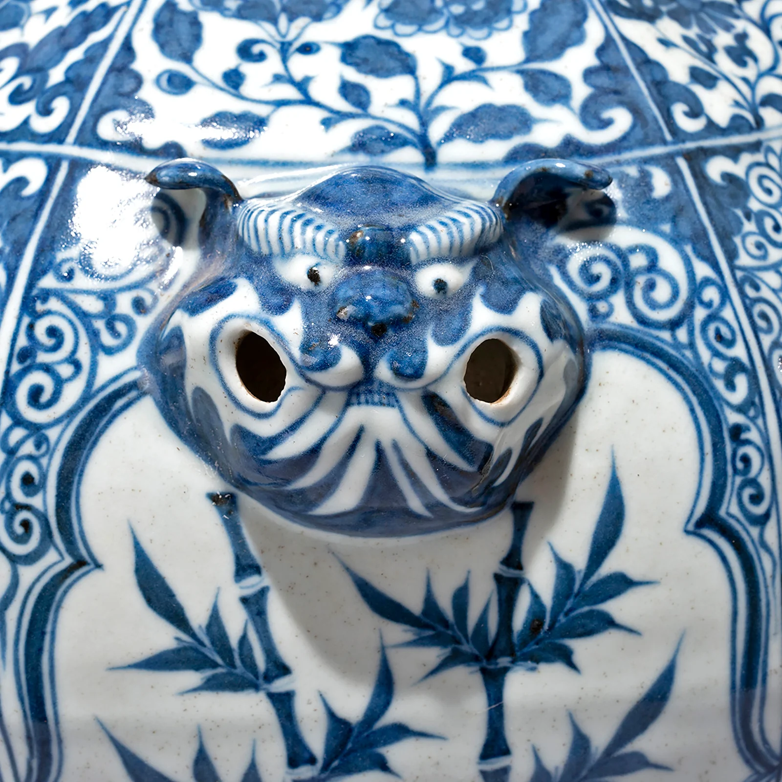 Blue & White Porcelain Octagonal Wine Jar Vase - Image 2