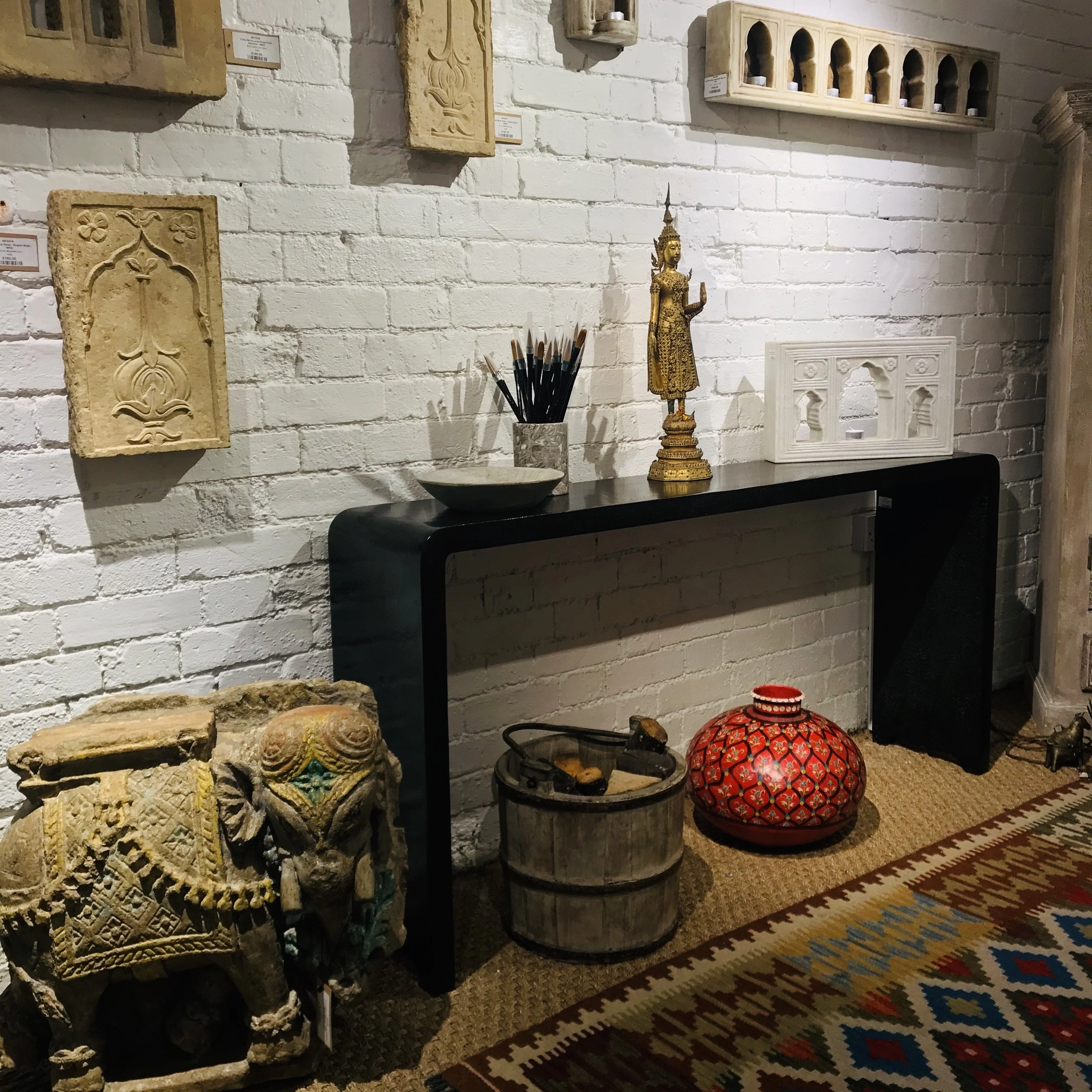 Black Lacquer Ribbon Altar Table - Image 2