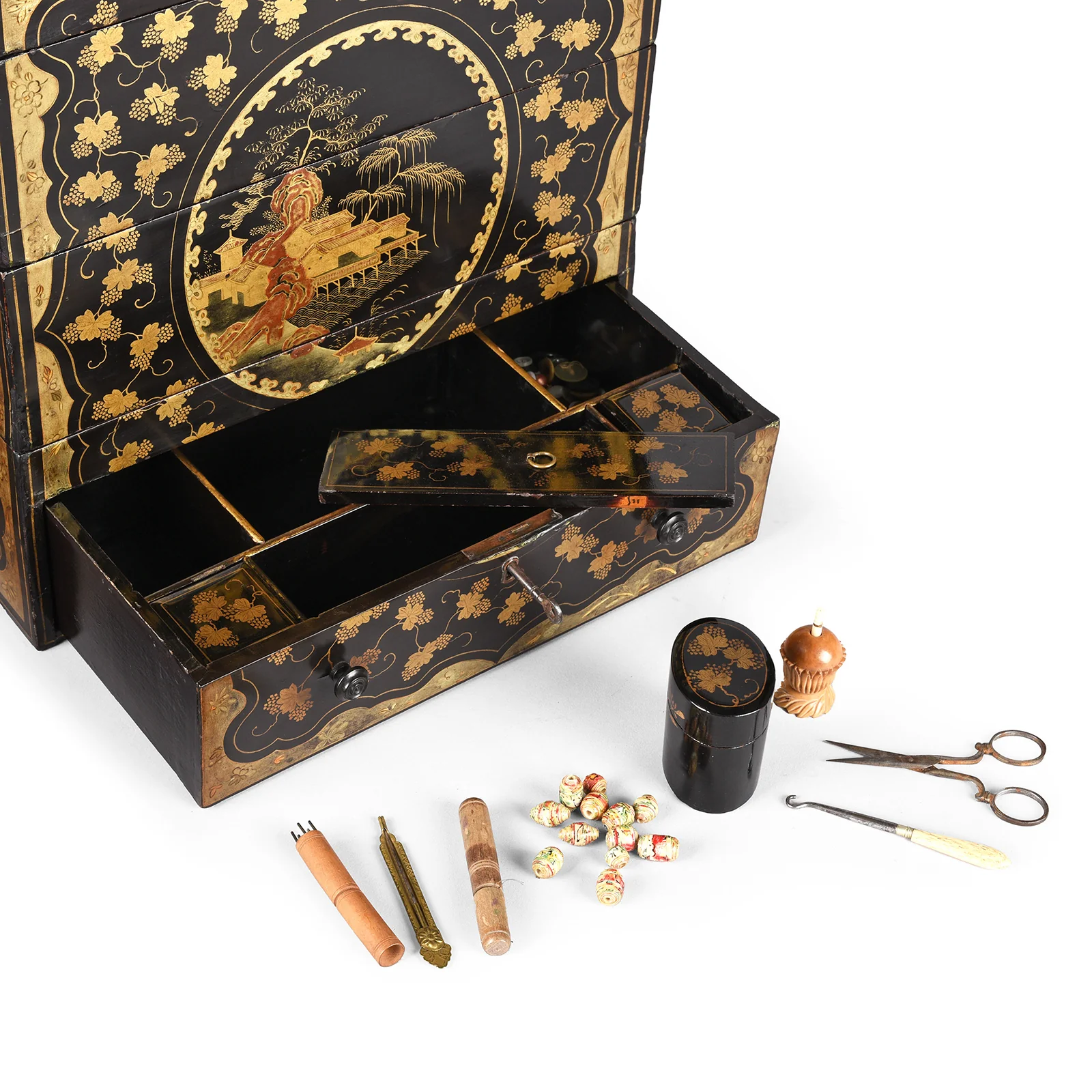 Canton Export Black Lacquer Stacking Haberdashery Box - Qing Dynasty - Image 15