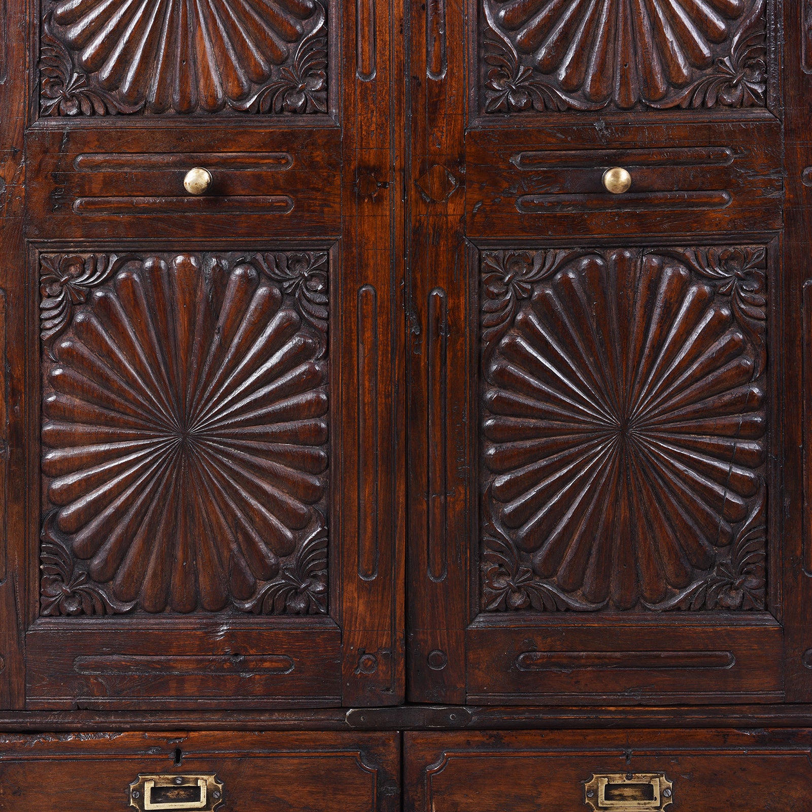 Carved Almirah Cabinet With Sunburst Panels - 19th Centruy - Image 6