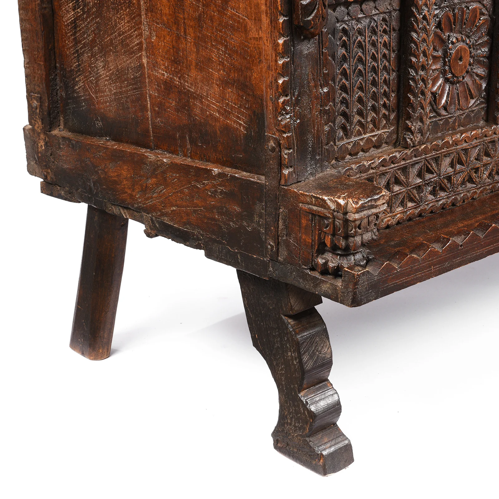 Carved Teak Indian Dowry Chest Majus - 19thC - Image 10