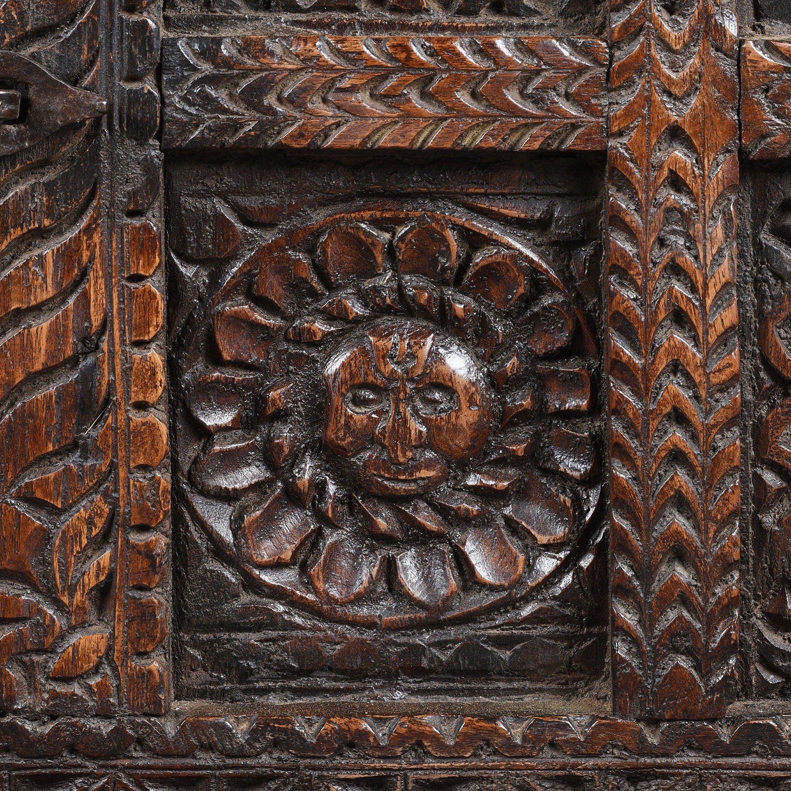 Carved Teak Indian Dowry Chest Majus - 19thC - Image 11