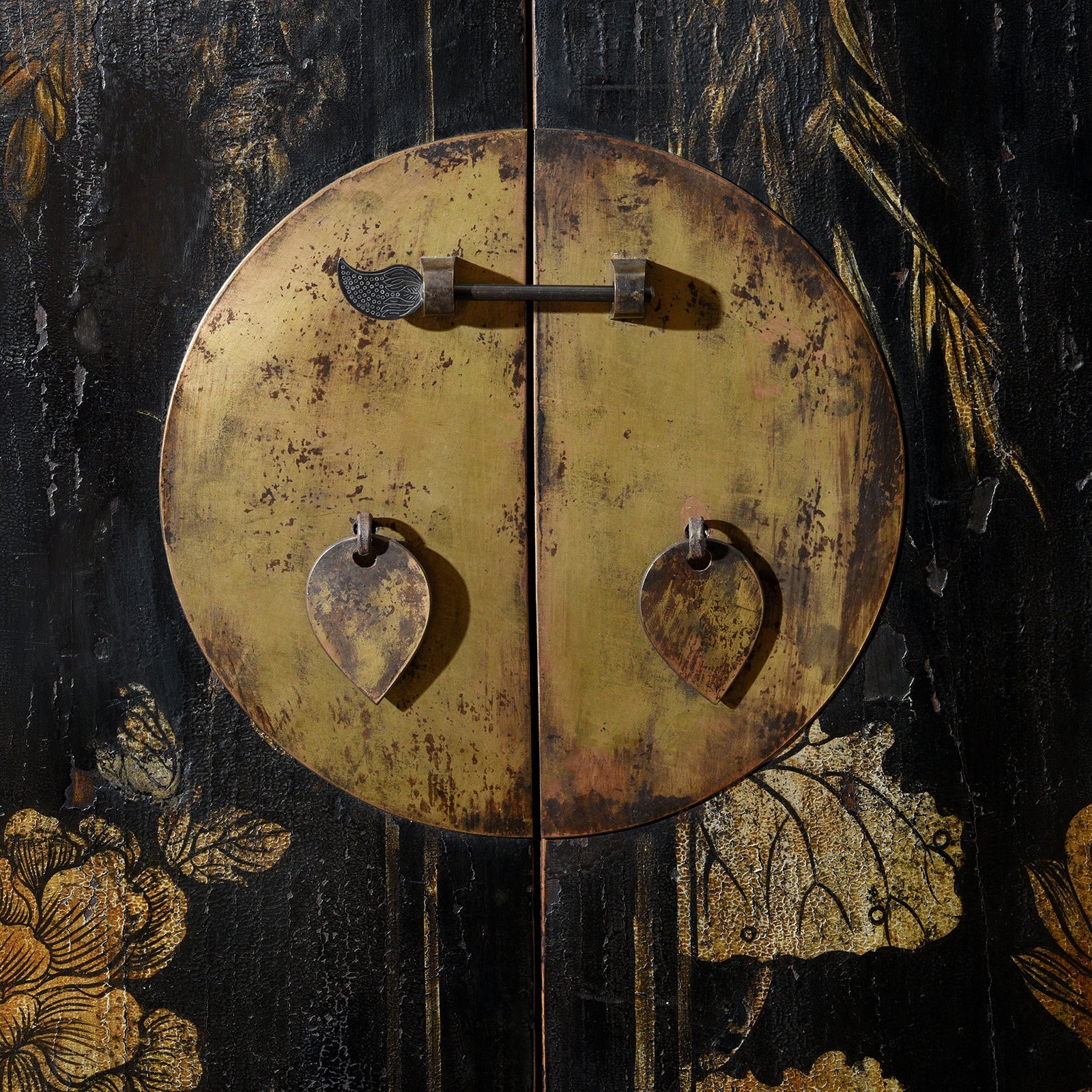 Black Lacquer Wedding Cabinet From Shanxi  -19th Century - Image 3