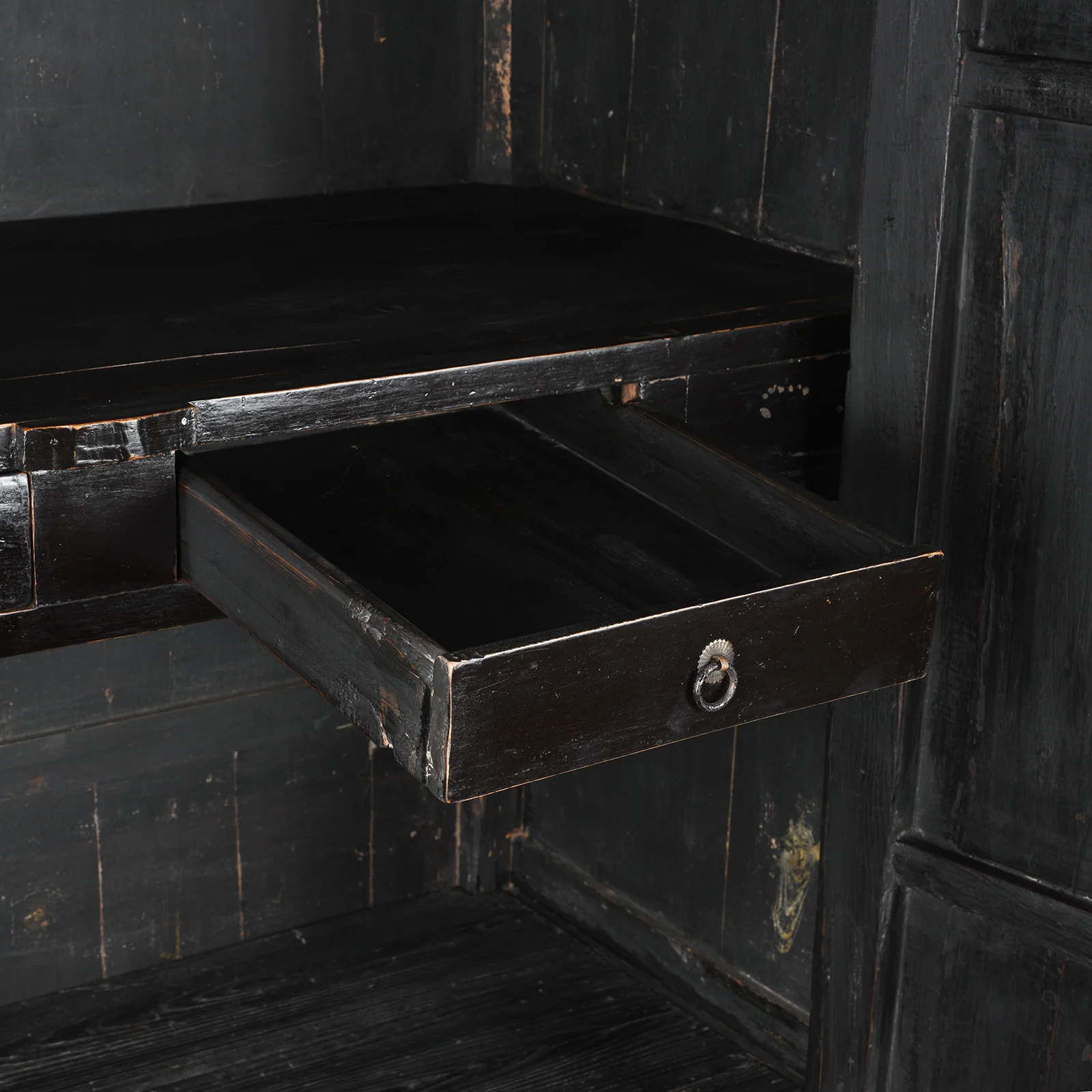 Black Lacquer Wedding Cabinet From Shanxi - 19th Century - Image 8