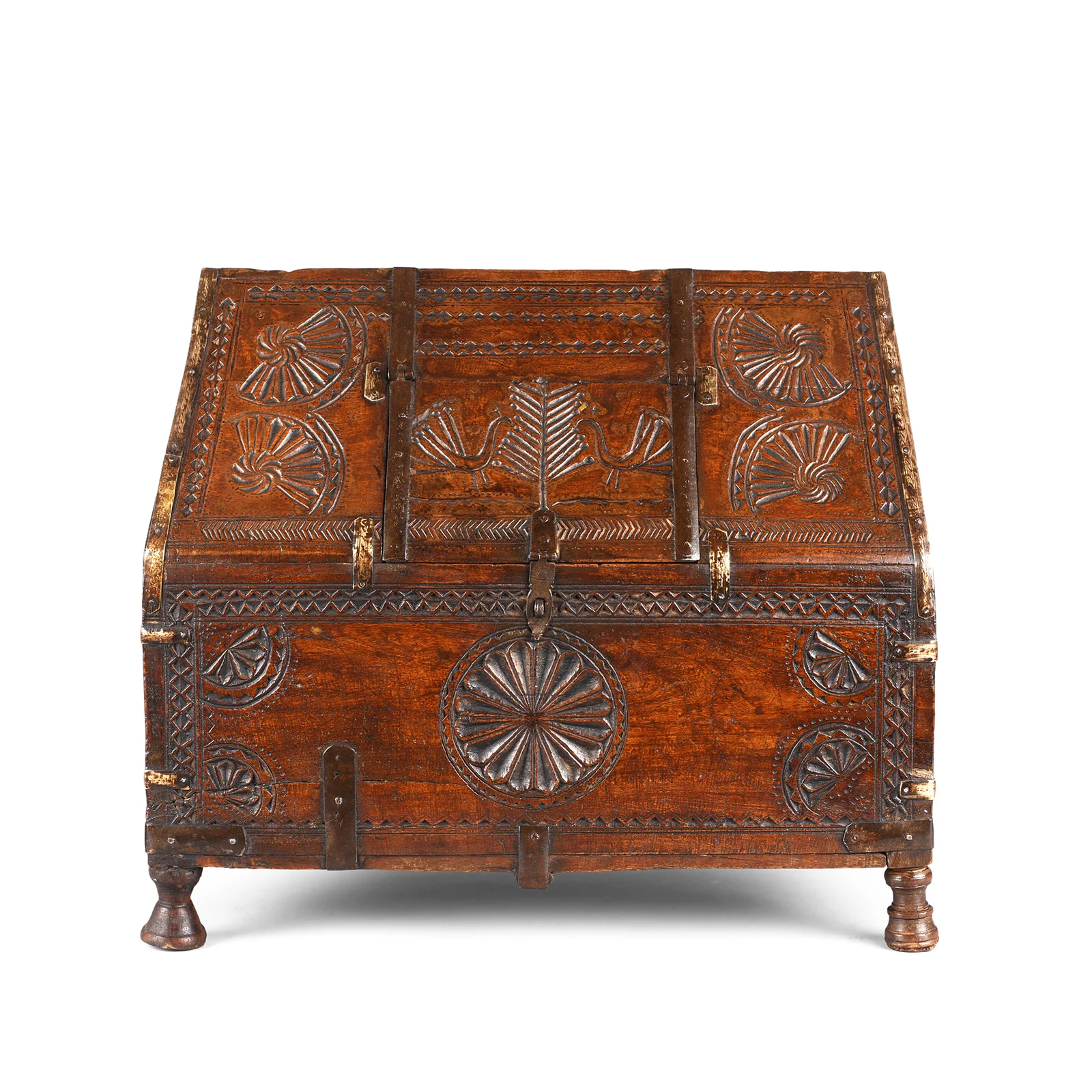 Hut Shaped Dowry Box From Jaisalmer - 19th Century