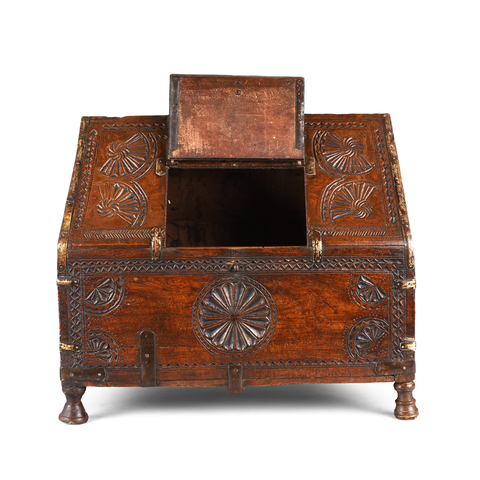 Hut Shaped Dowry Box From Jaisalmer - 19th Century - Image 3