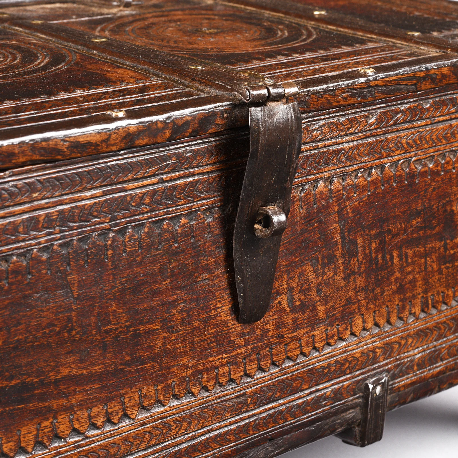 Chip Carved  Indian Merchants Box - 19th Century - Image 7