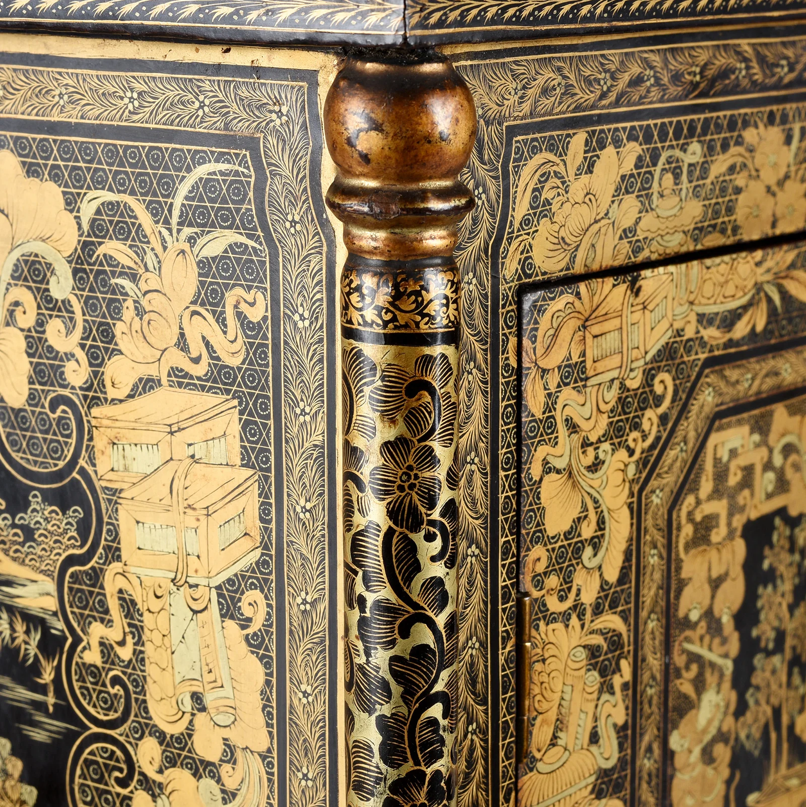 Black Lacquer Canton Export Jewellery Cabinet - Early 19th Century - Image 17