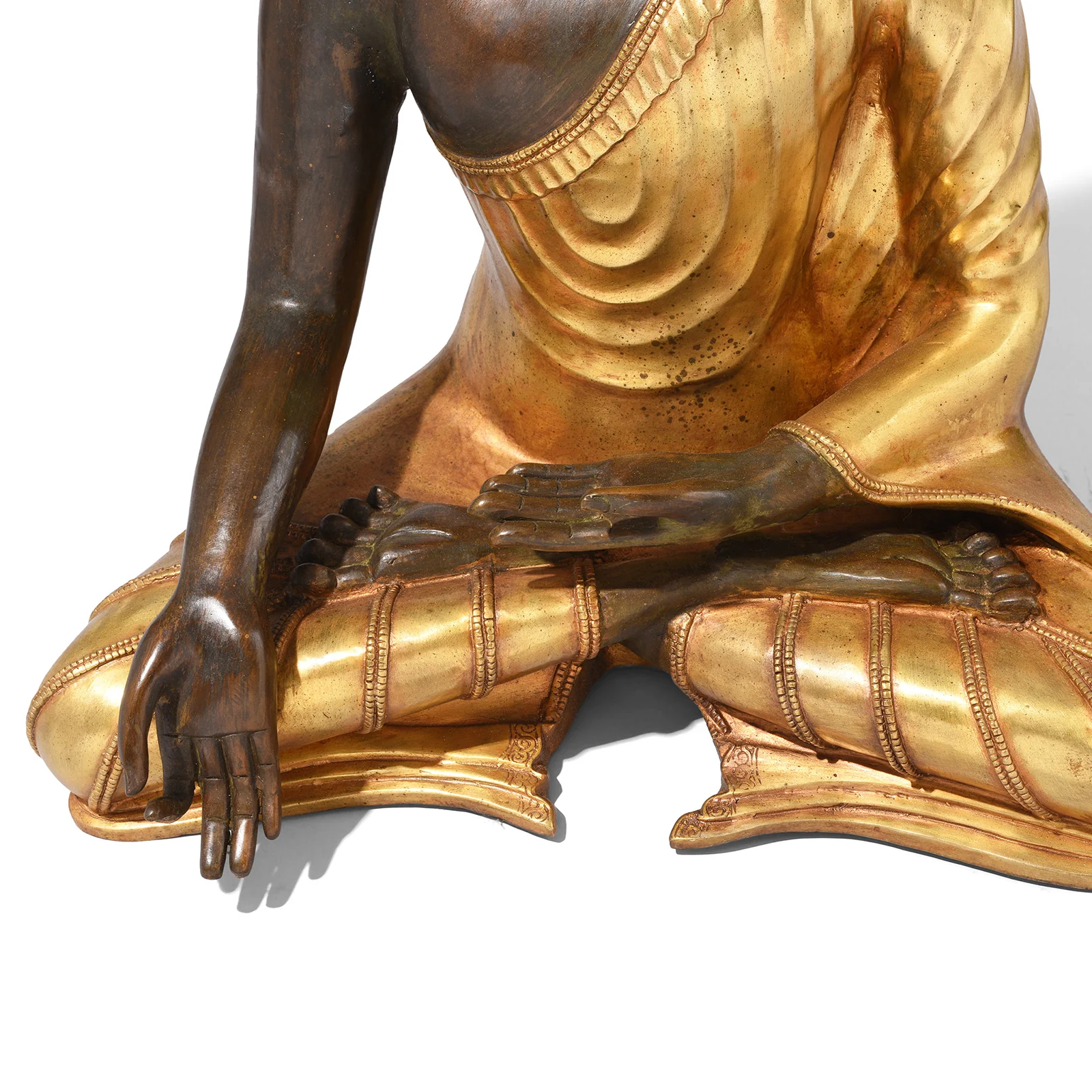 Gilt Brass Sitting Buddha - Varada Mudra - Image 5