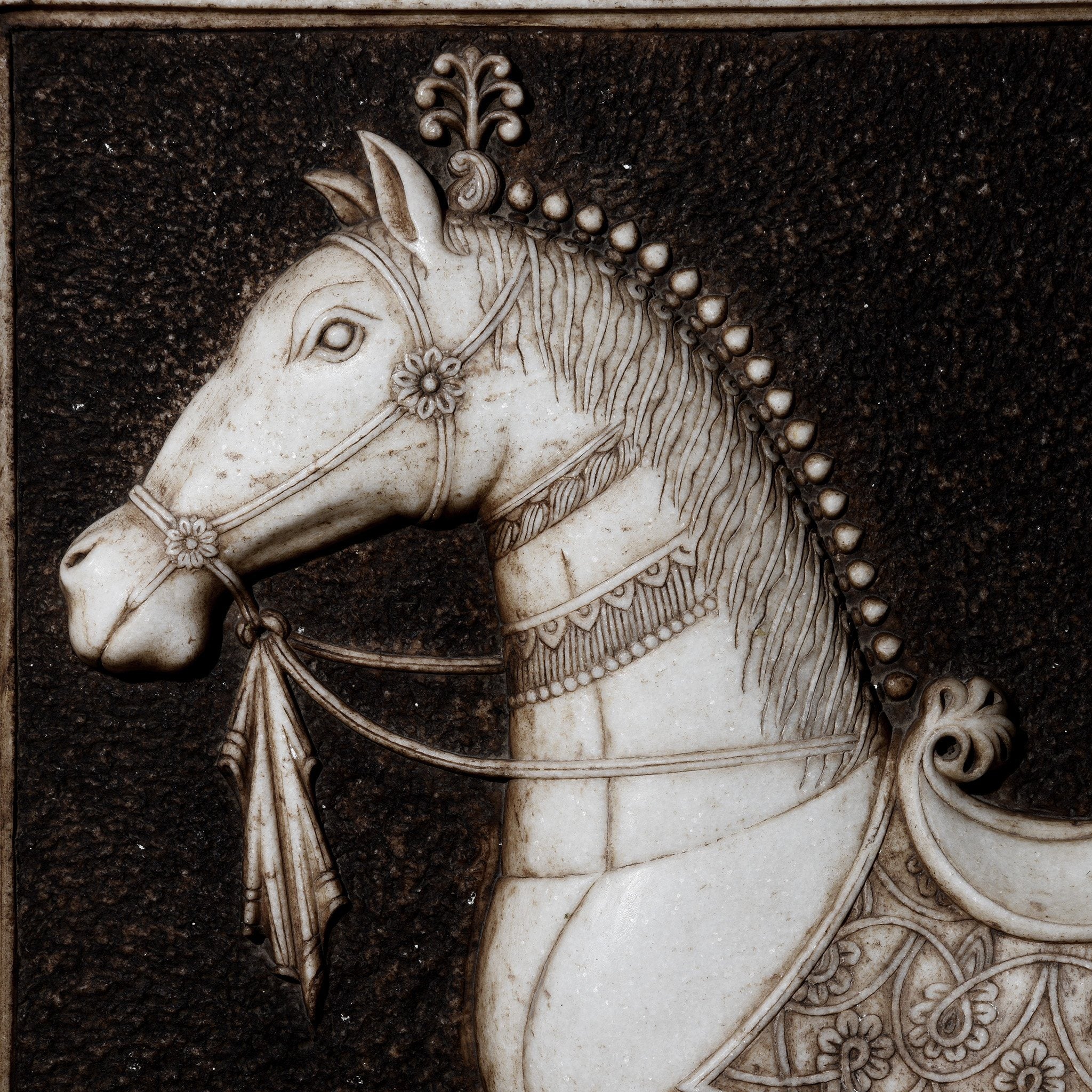 Hand Carved Marble Mughal Horse Panel From Rajasthan - Image 2