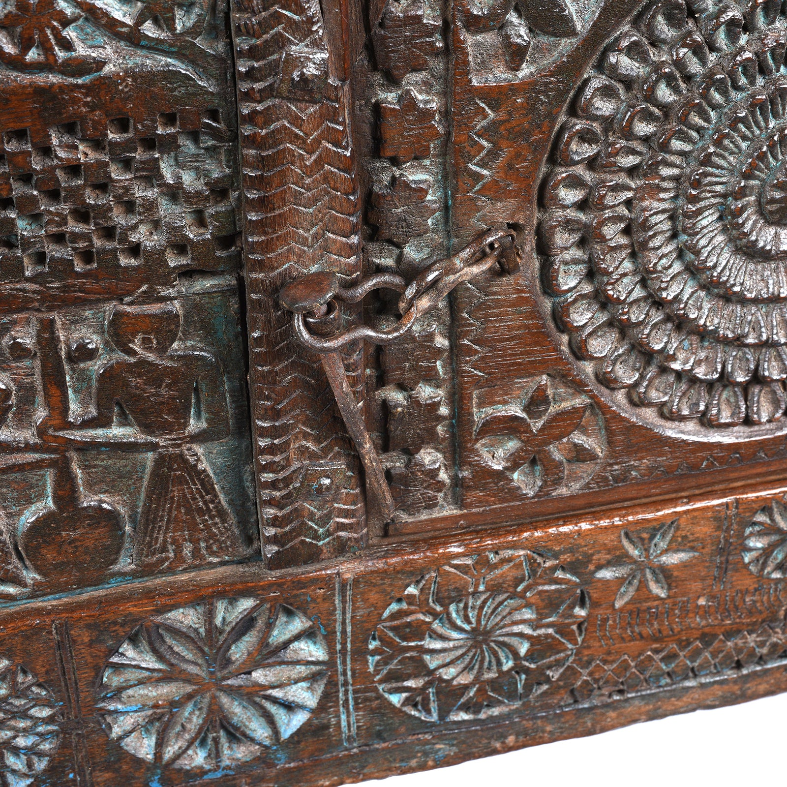 Carved Teak Majus Dowry Chest From Saurashtra - 19th Century - Image 14