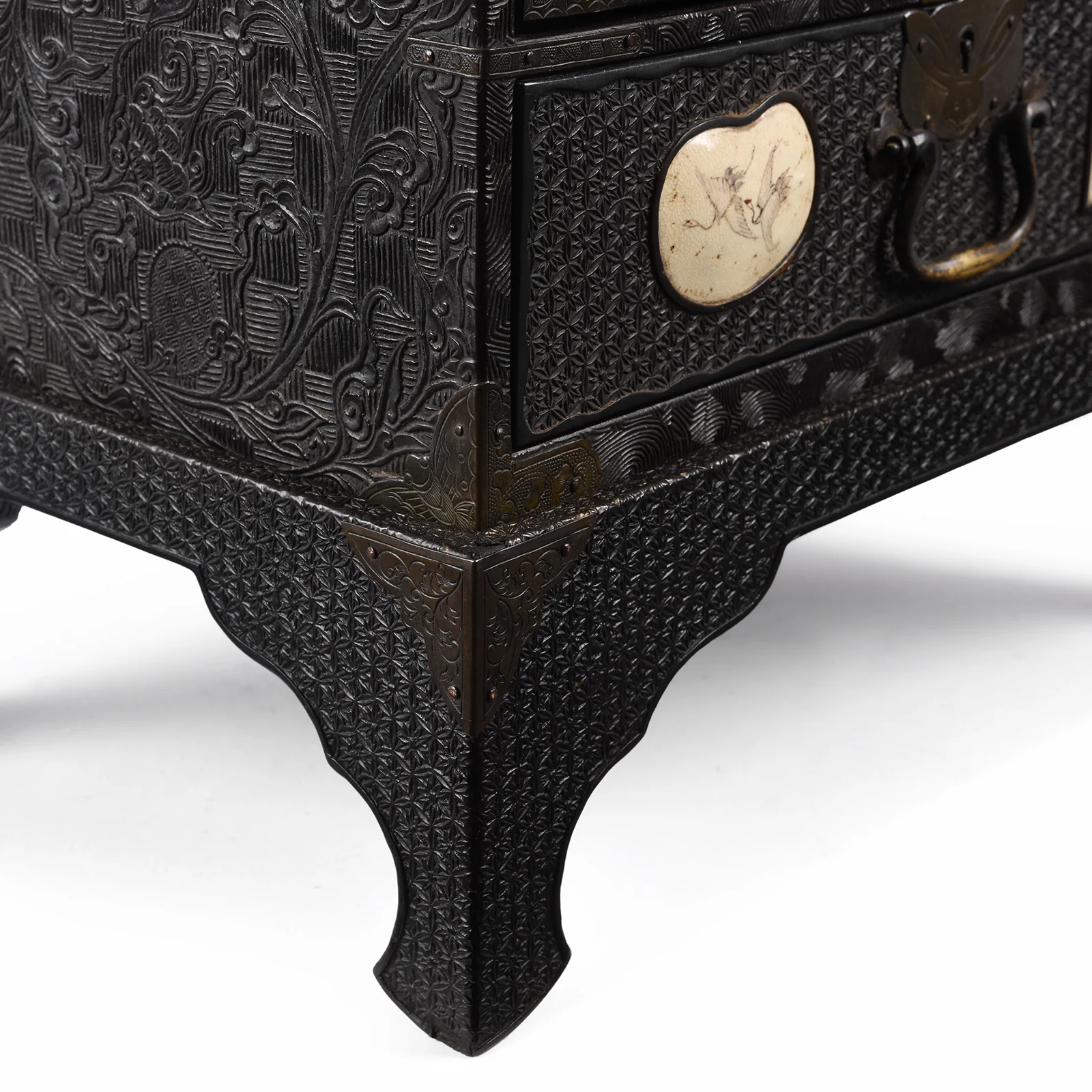 Japanese Black Lacquer Kodansu Jewellery Cabinet - Meiji Period - Image 7