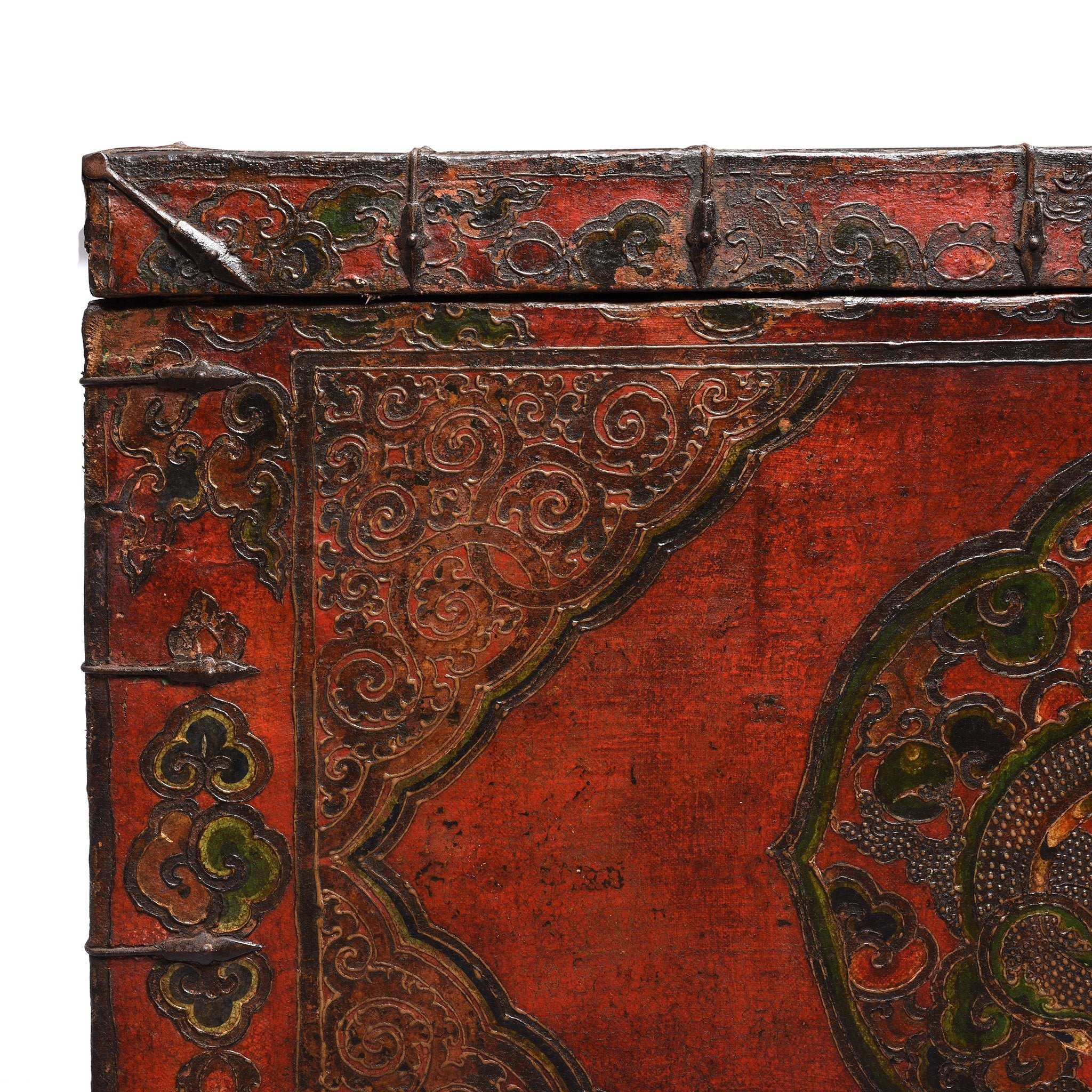 Large Painted Tibetan Dragon Storage Chest - 18thC - Image 6