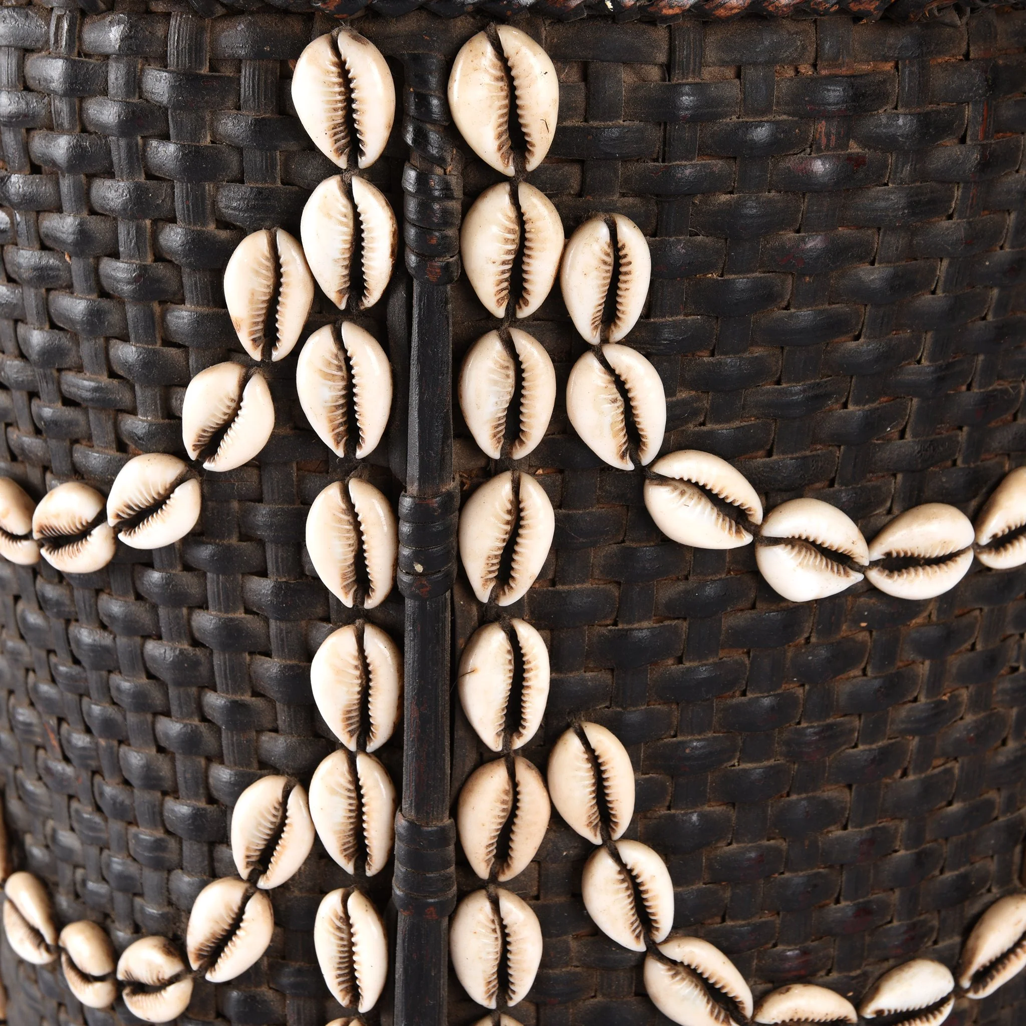 Cowrie Decorated Tribal Basket From Nagaland - Ca 1930 - Image 4