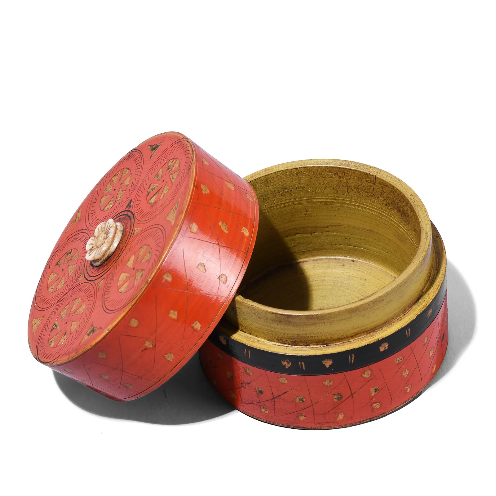 Old Scratchwork Indian Lacquer Pot From Rajasthan - Early 20thC - Image 2