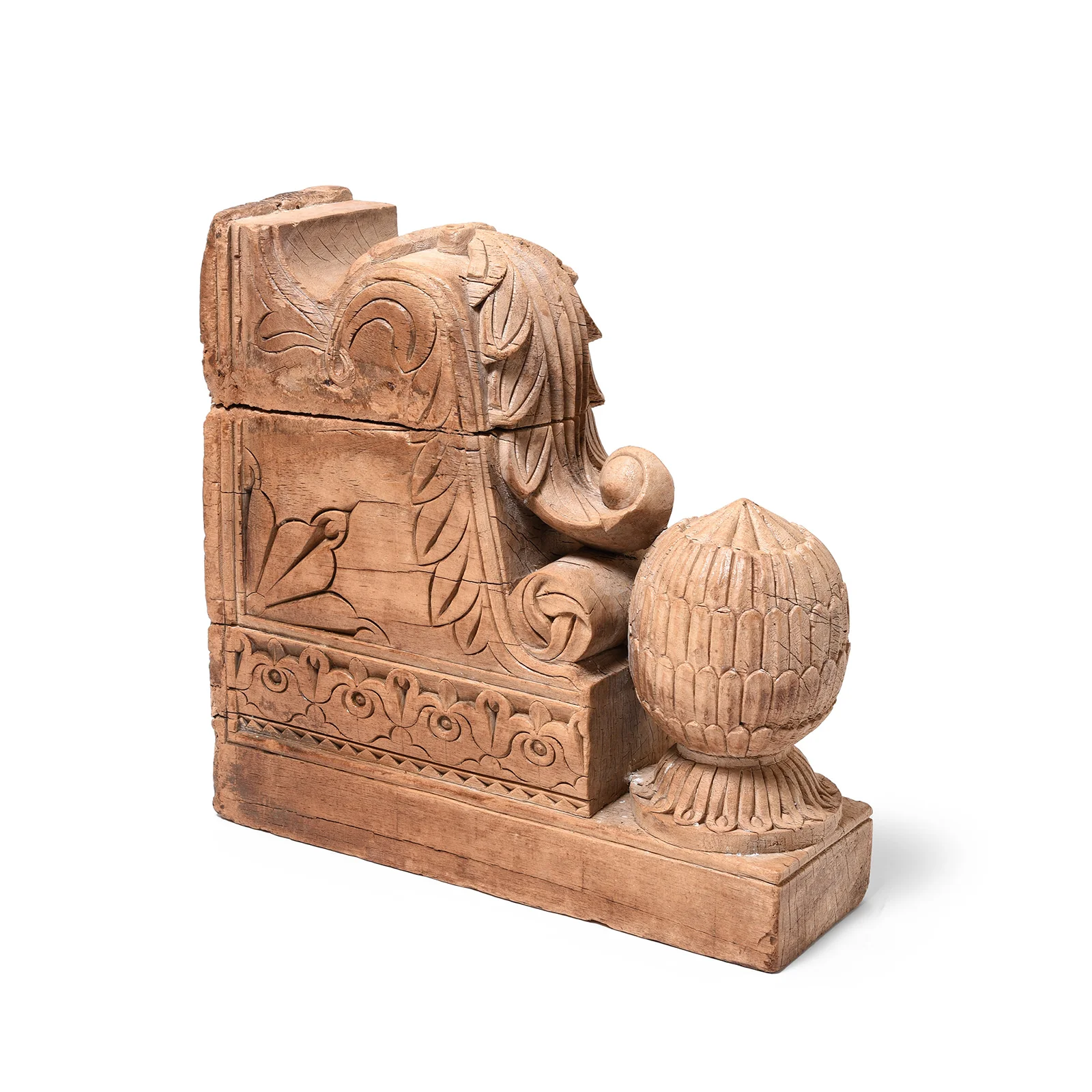 Pair of Carved Teak Corbels From Maharashtra - 19th Century - Image 3
