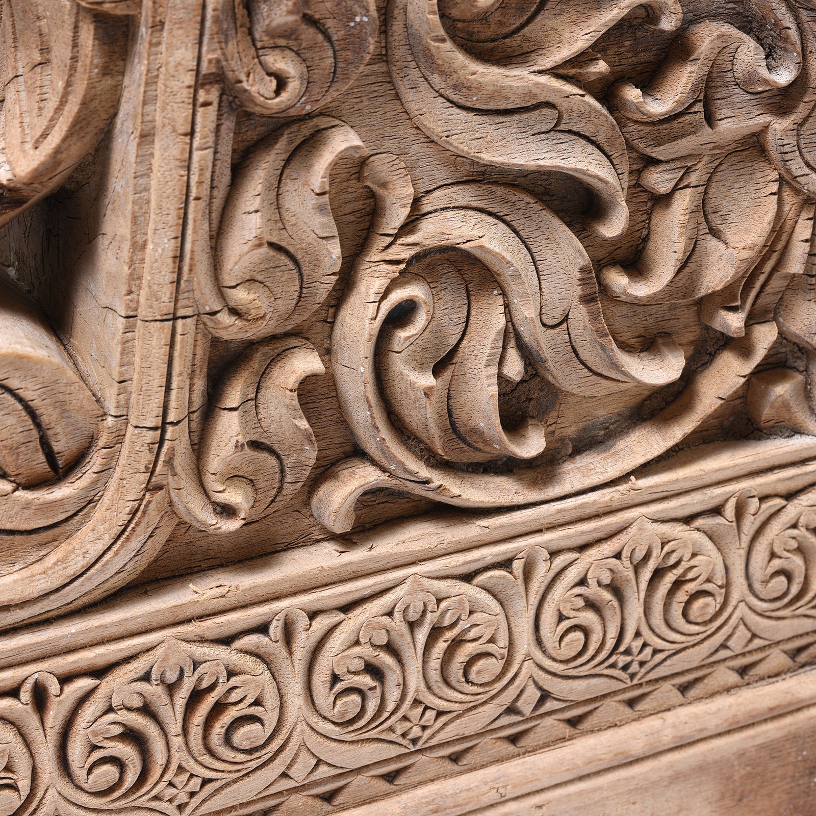 Pair of Carved Teak Corbels From Maharashtra - 19th Century - Image 6