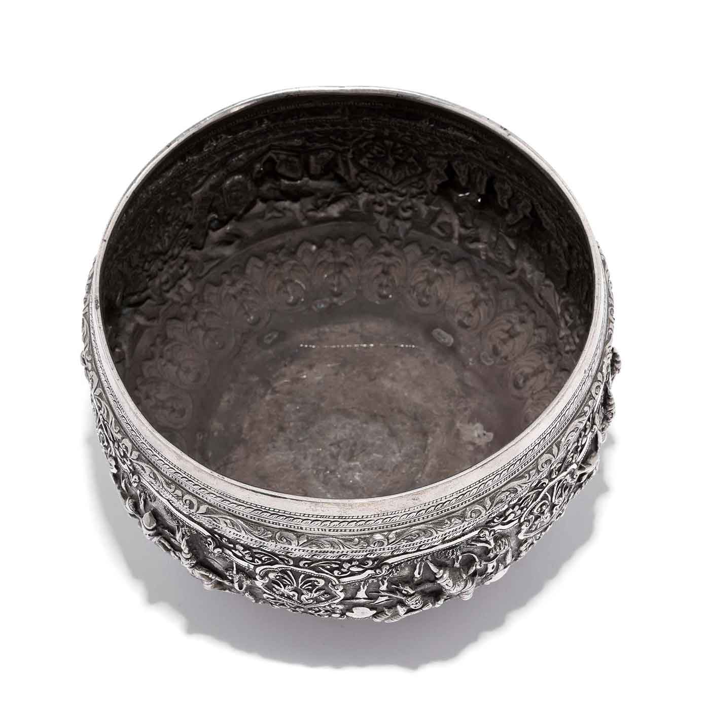 Burmese Repousse Silver Bowl - 19thC - Image 4