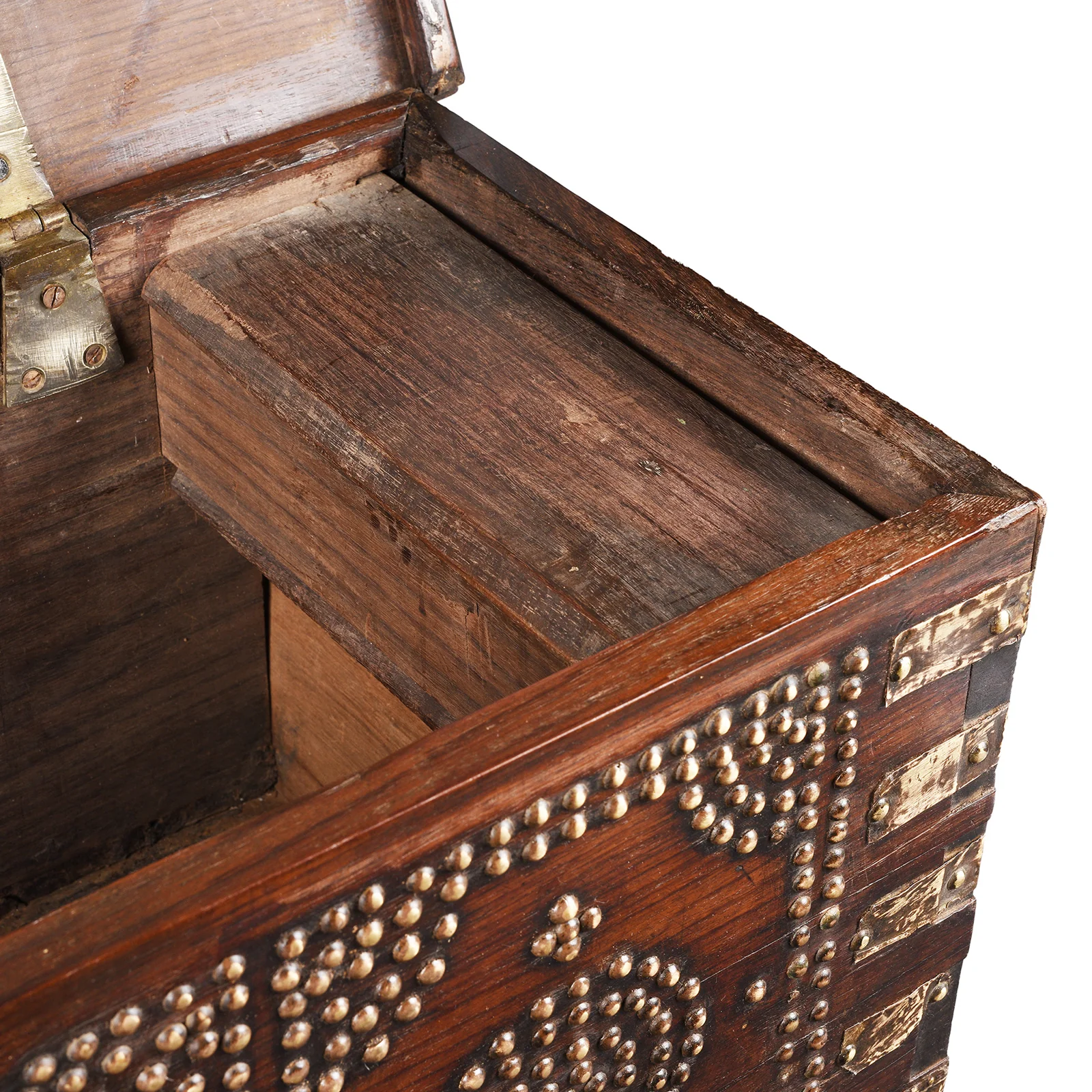 Rosewood Brass Studded 'Zanzibar' Chest - 19th Century - Image 7