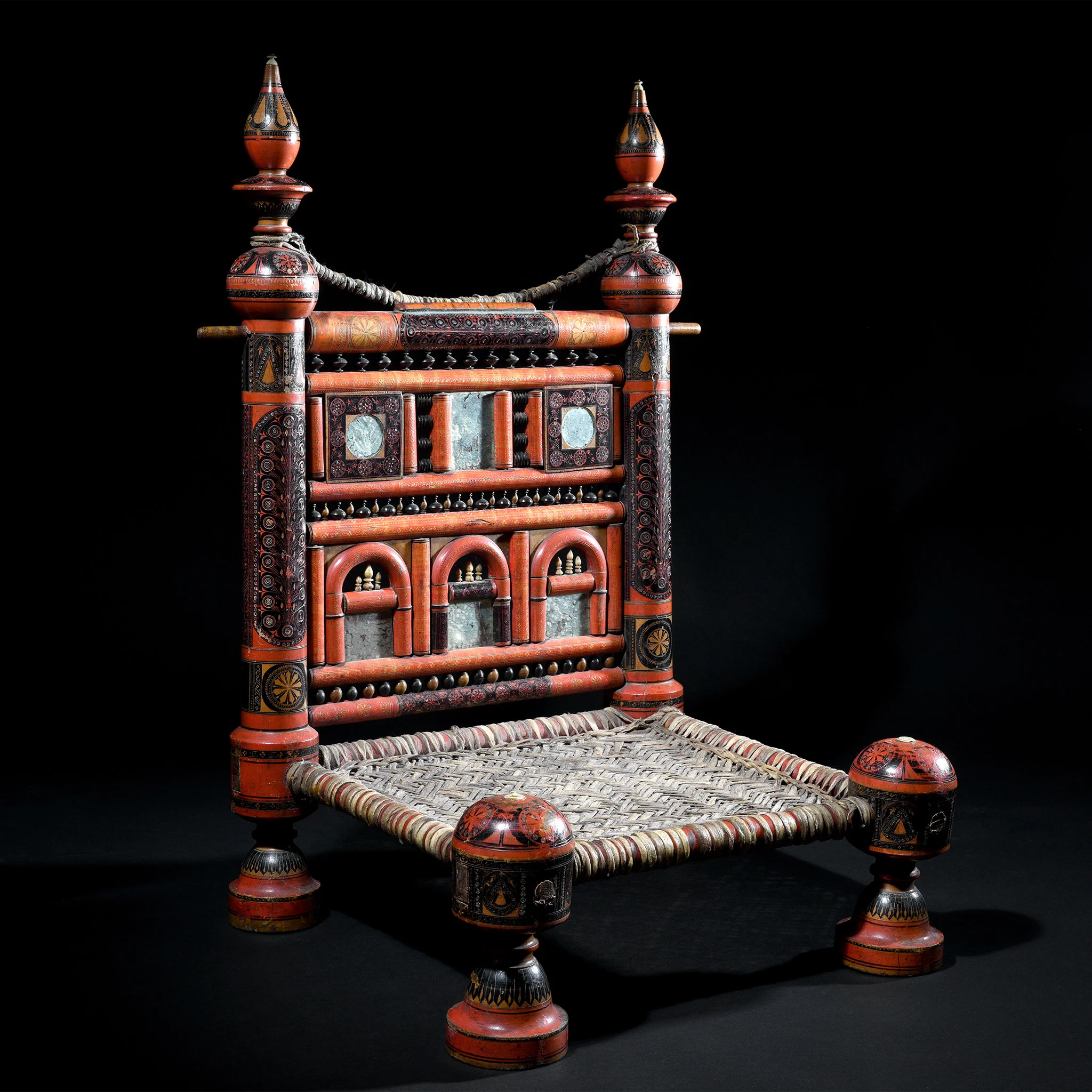 Scratchwork Lacquer Pidha Chair from Punjab - Ca 1900