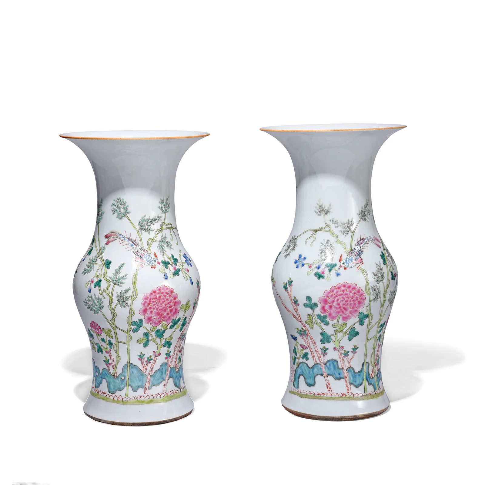 Traditional Wucai Vase With Birds And Flowers