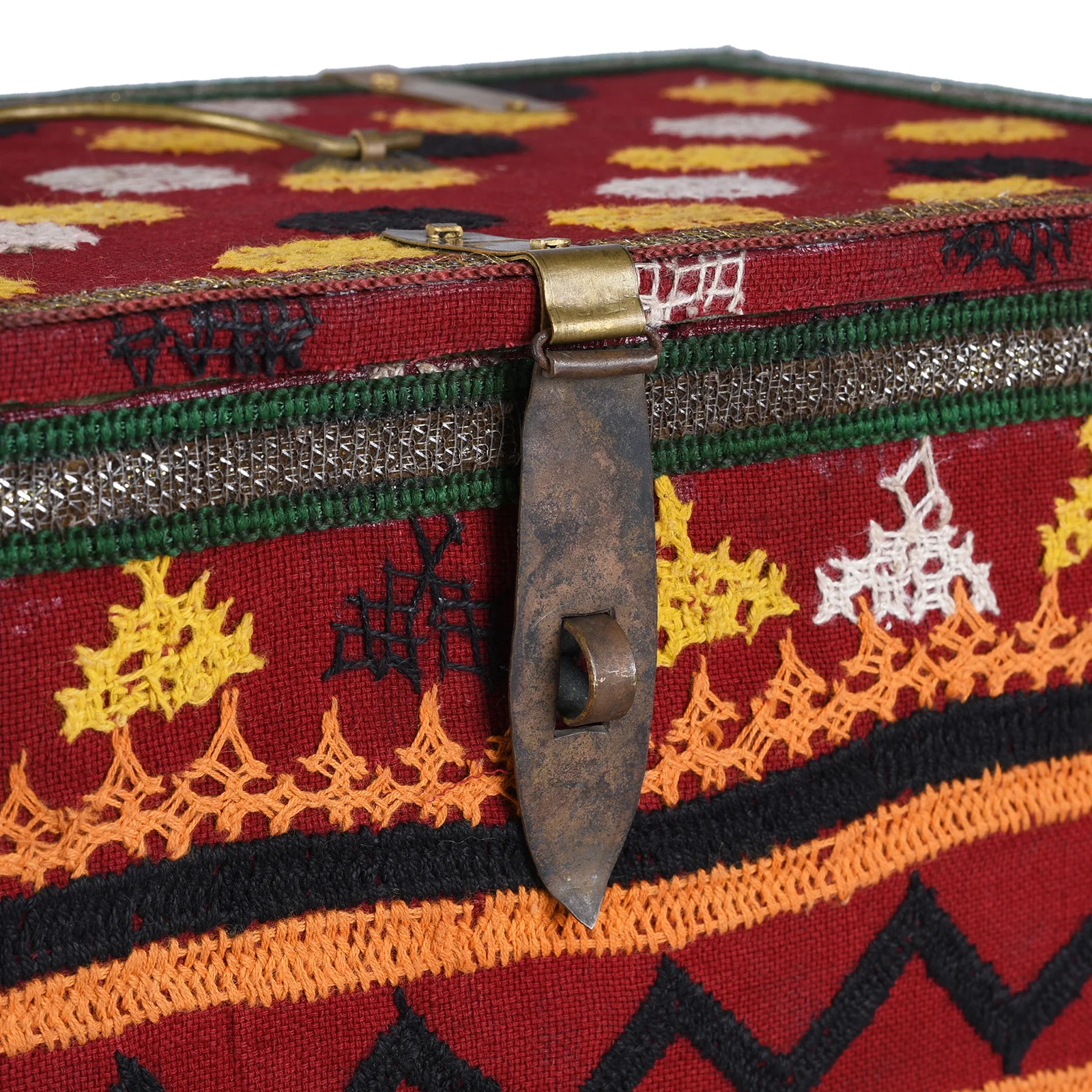 Vintage Geometric Design Textile Box From Rajasthan - Ca 1950 - Image 3